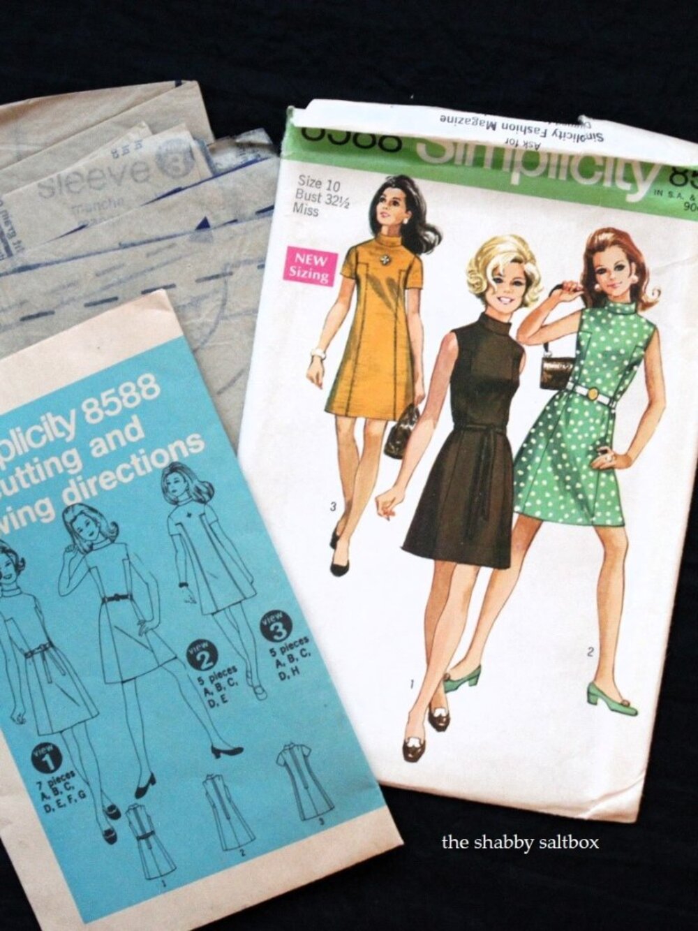 Simplicity 1969 Mod Mini Shift Dress Pattern 8588 Mock Neck Vintage Sewing Retro